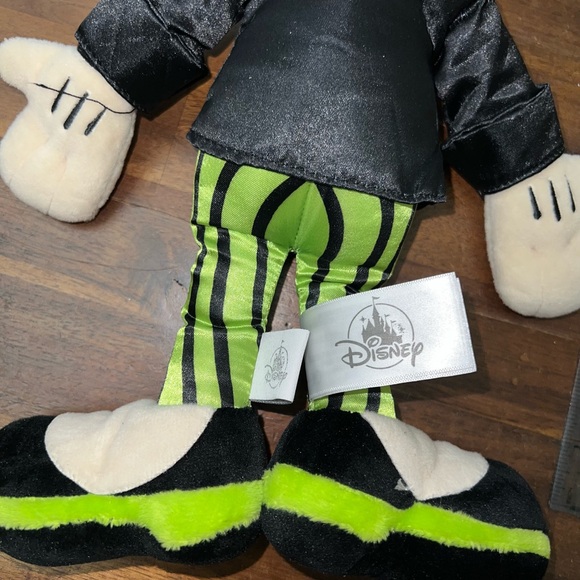 Halloween Vampire Goofy Plush Disney Store Stuffed Animal 11" Spooky Costume - Picture 5 of 6